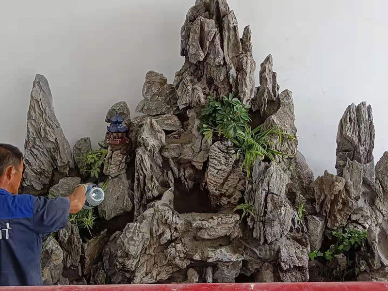 峰石假山1.jpg